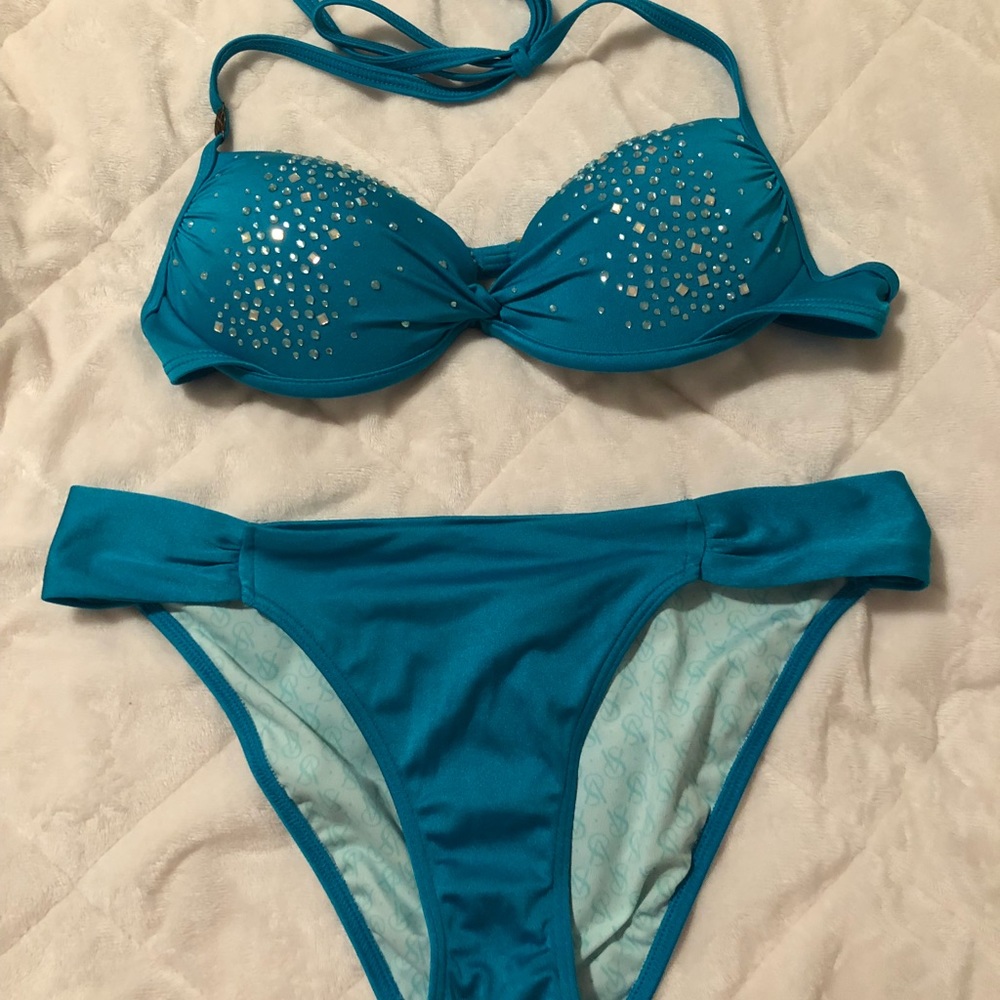 VS swimsuit set